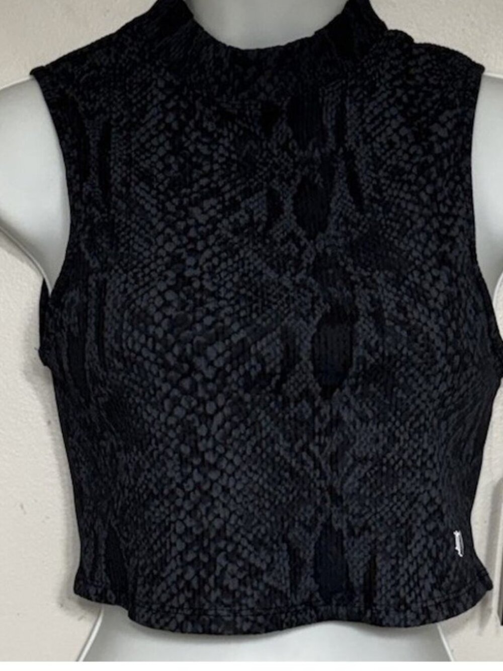 Tank Women’s Small Crop